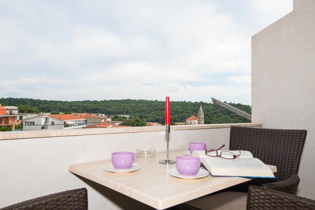 Apartments Marieta Makarska Bagian luar foto