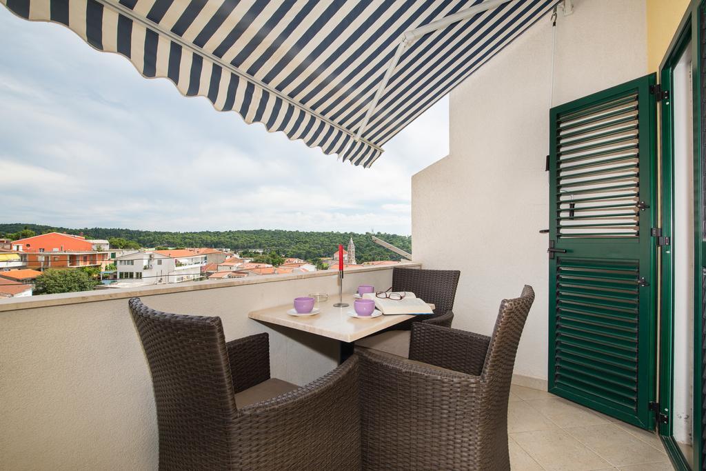 Apartments Marieta Makarska Bagian luar foto