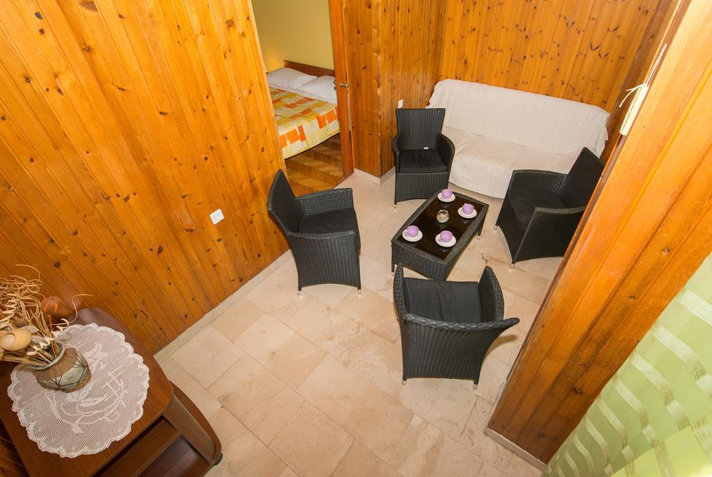 Apartments Marieta Makarska Bagian luar foto